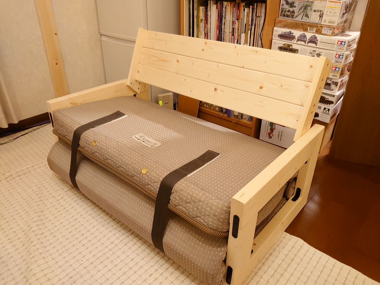 シングルベッド用のマットレスを再利用してソファーベッドを自作してみた